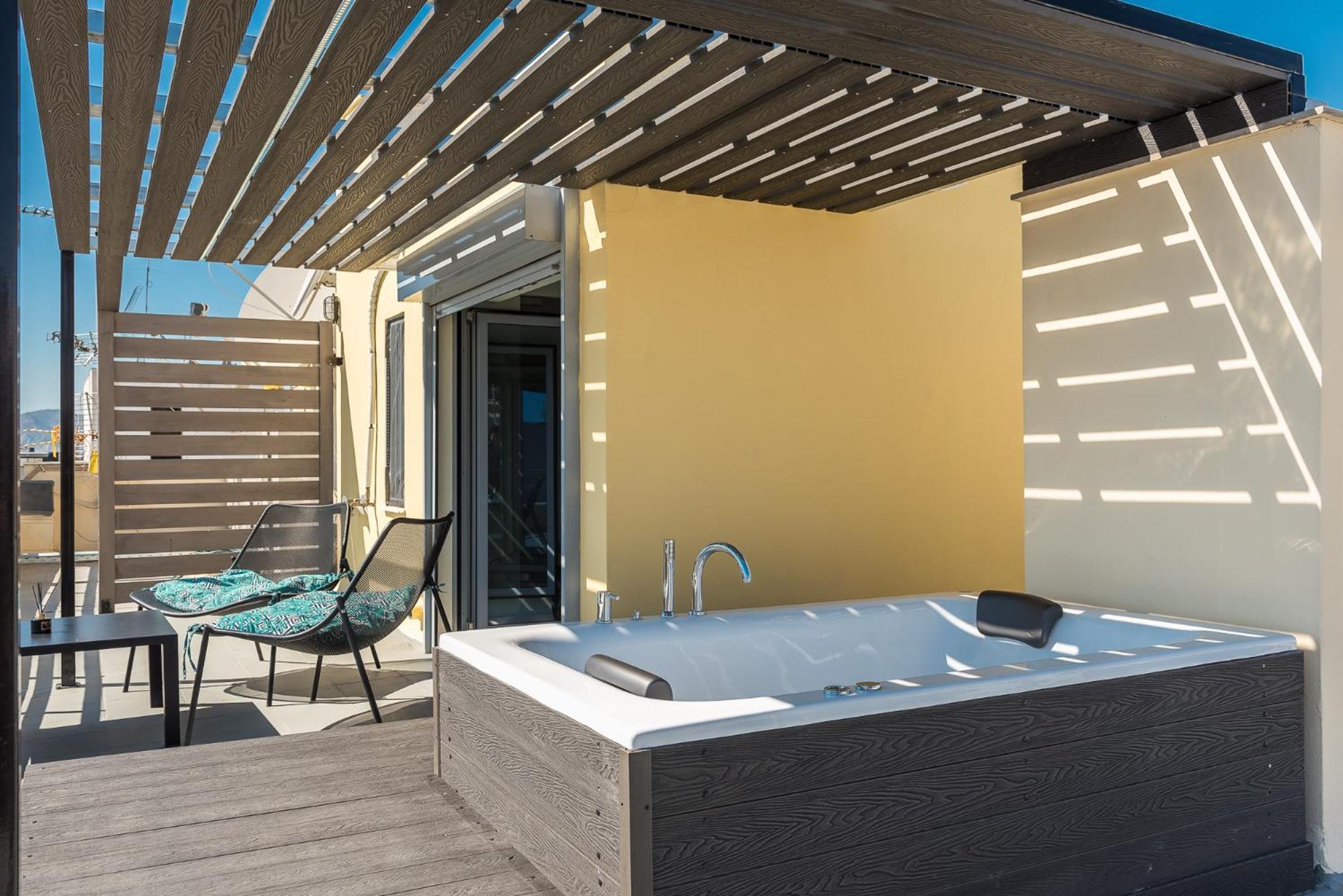 Acropolis View Mini Sky Suite & Hot Tub Athena Bagian luar foto